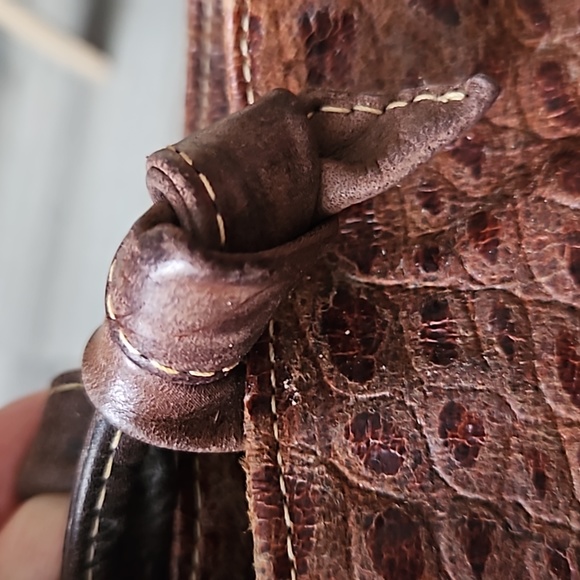 Looka Designer Embossed Leather Tote - Picture 9 of 12